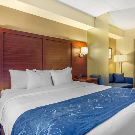 Comfort Suites Downtown Windsor Dış mekan fotoğraf