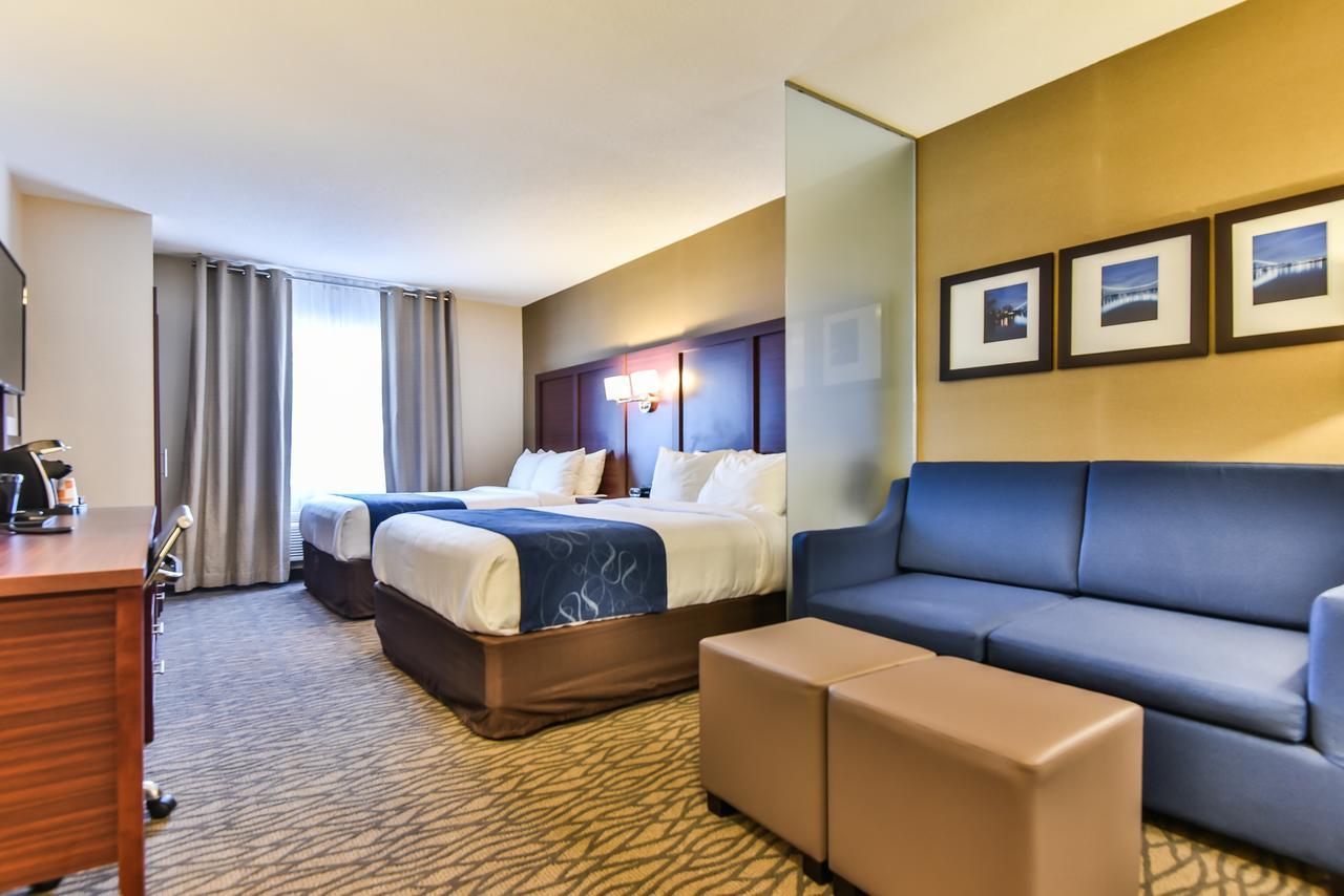 Comfort Suites Downtown Windsor Dış mekan fotoğraf