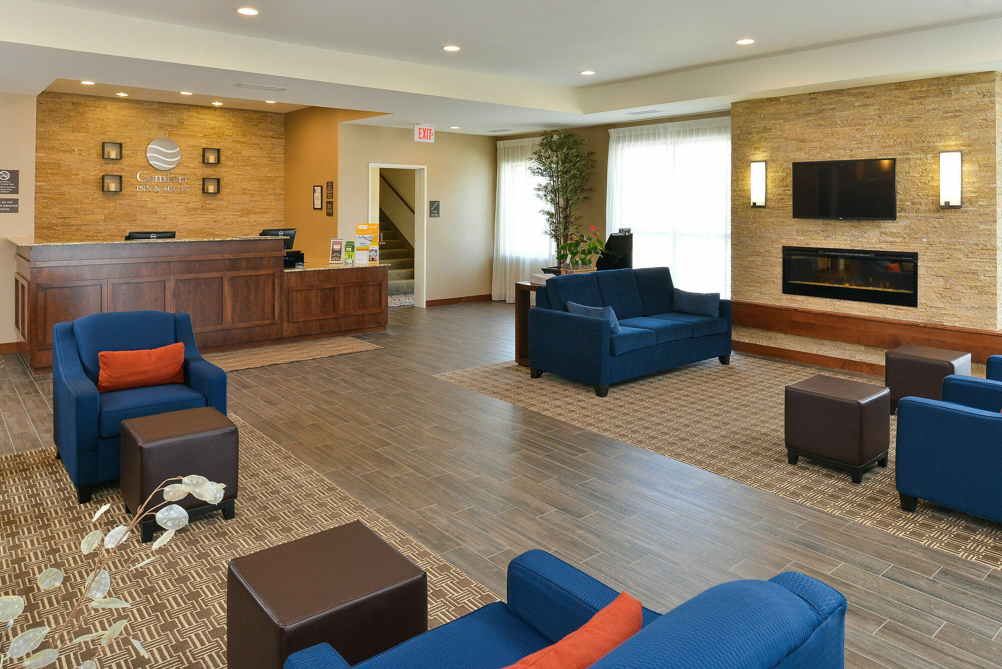 Comfort Suites Downtown Windsor Dış mekan fotoğraf