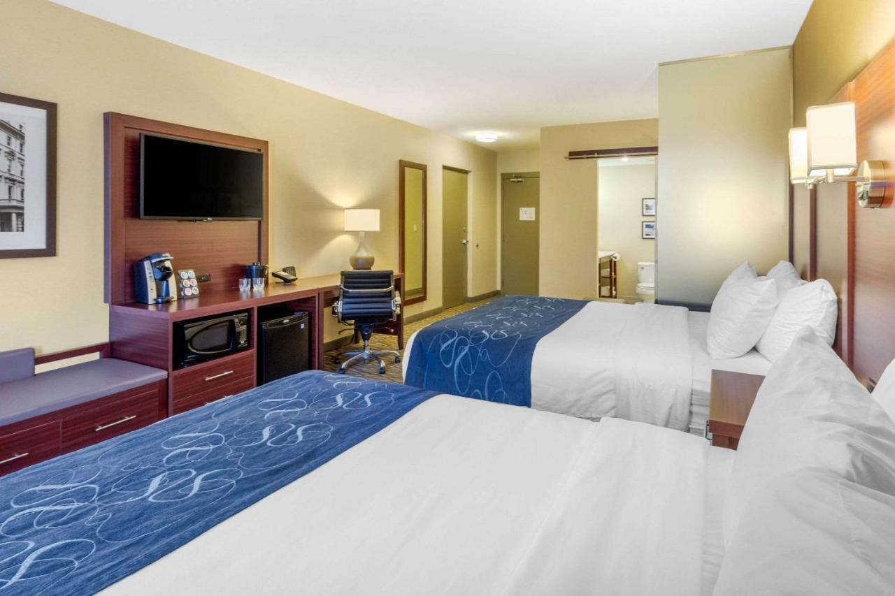 Comfort Suites Downtown Windsor Dış mekan fotoğraf