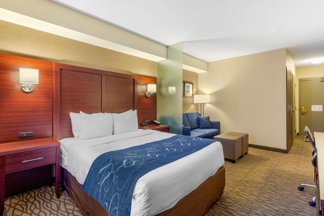 Comfort Suites Downtown Windsor Dış mekan fotoğraf