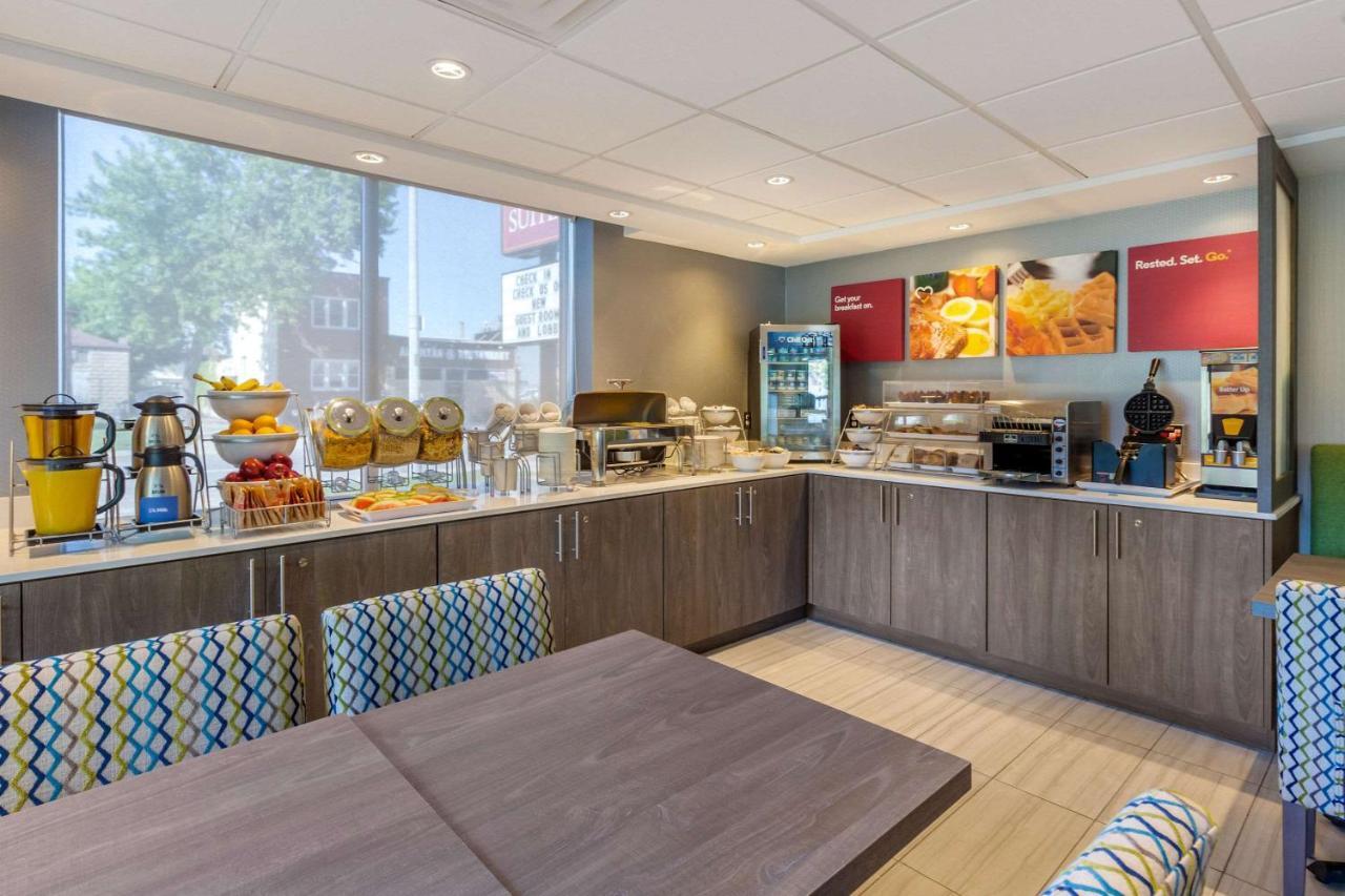 Comfort Suites Downtown Windsor Dış mekan fotoğraf