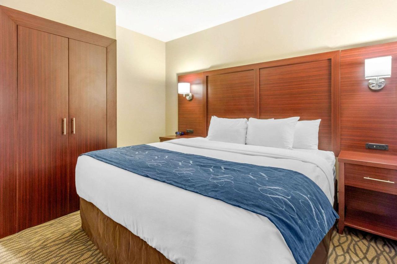 Comfort Suites Downtown Windsor Dış mekan fotoğraf