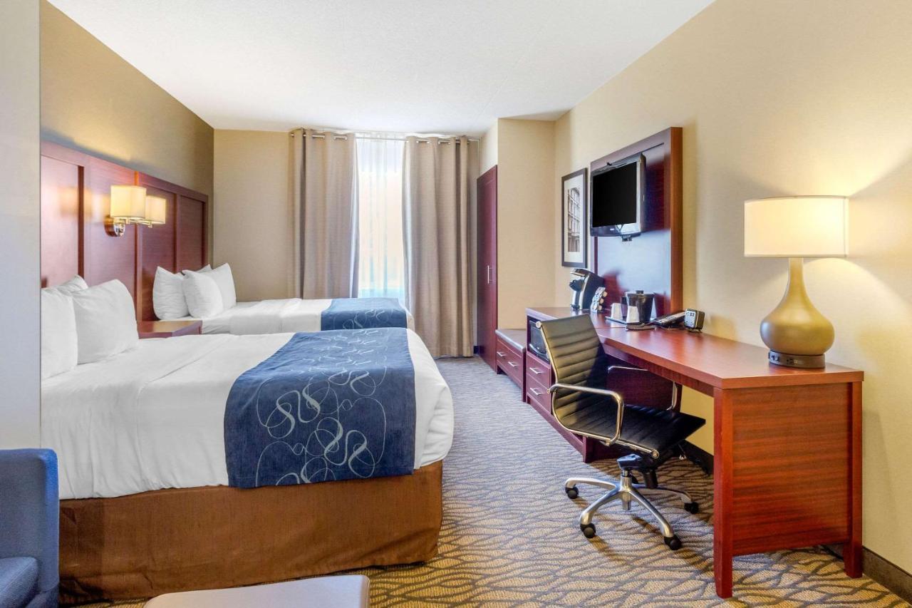 Comfort Suites Downtown Windsor Dış mekan fotoğraf