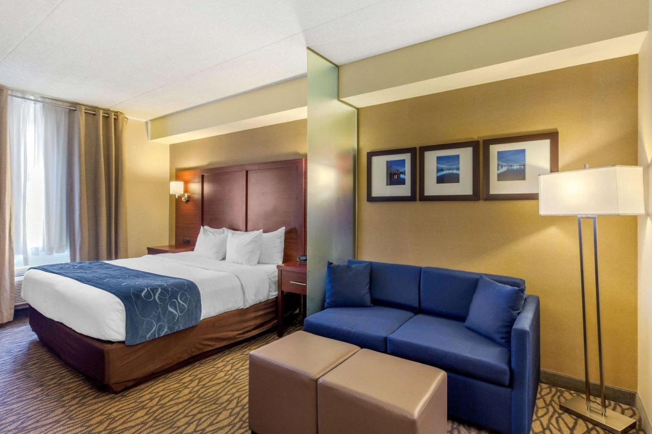 Comfort Suites Downtown Windsor Dış mekan fotoğraf
